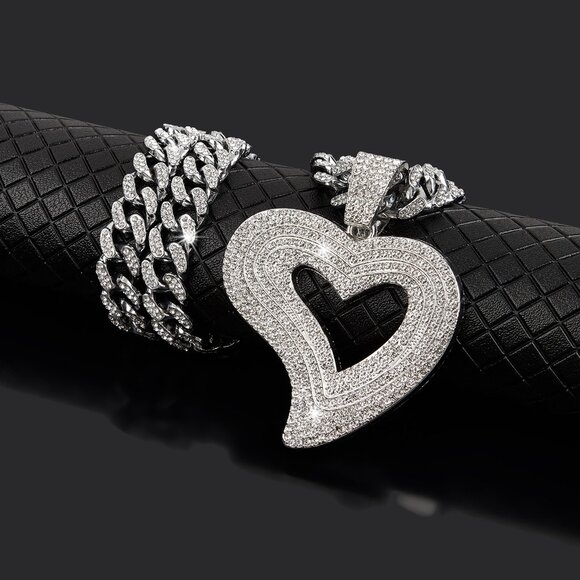 Fashionable diamond hollow heart necklace